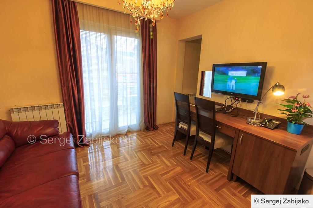 Hotel M Podgorica Zimmer foto